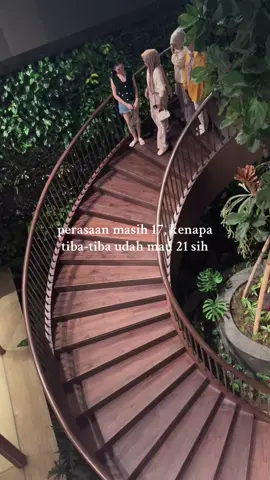 ternyta sekarang uda jd mbak2 yang diliat pas waktu kecil