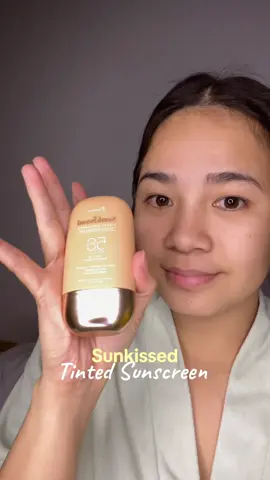 my new fave tinted sunscreen ☀️✨ rating this product 10/10 #sunscreen #sunkissedsunscreen #barefaced #fypシ゚viral 