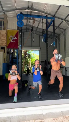 #familytime #familyworkout #kidsworkout #kidscrossfit #familycrossfit 