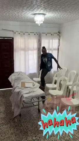 Prank in the waiting room 🤣 #funnyvideos #funnymoments #prankvideos #funnyvideo #funny #prank #funnyprankvideos #prankvideo #funnypranks #funnyprank #fypシ 