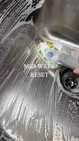 Cleaning sounds are my favorite 👌🏼 #restock #restockasmr #restocking #restockwithme #restockingasmr #restockday #restocktiktok #restocked 