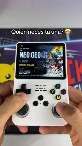 Qué juego buscarías primero? #retroconsola #gameboyretro #videoconsolasretro #consolaretroportatil #r36s la consola retro portatil es una retroconsola gameboy retro modelo r36s que emula 10mil juegos de 20 consolas clásicas de los 90s es el regalo ideal para gamers nostálgicos de jugar partidas a los juegos de su juventud 