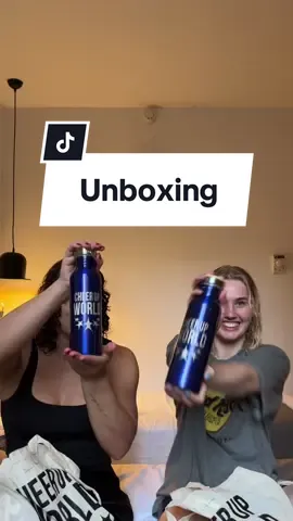 Cheer up world bagin unboxaus🤭 #cheer #suomi #cheerleading #unboxing 
