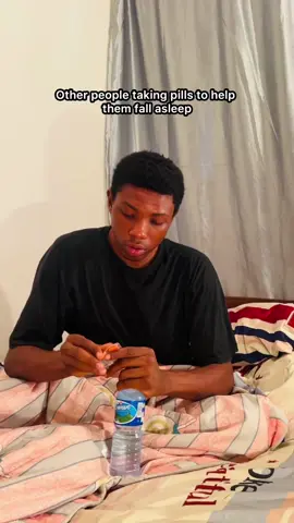 Hiw i fall asleep 😭😂 #fyp #funny 