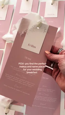 Individual menus and name places finished with a gorgeous chiffon ribbon for a romantic and beautiful place setting 🤍💌 #weddingmenu #weddinginvite #weddingnameplace #placesetting #weddingtablescape   