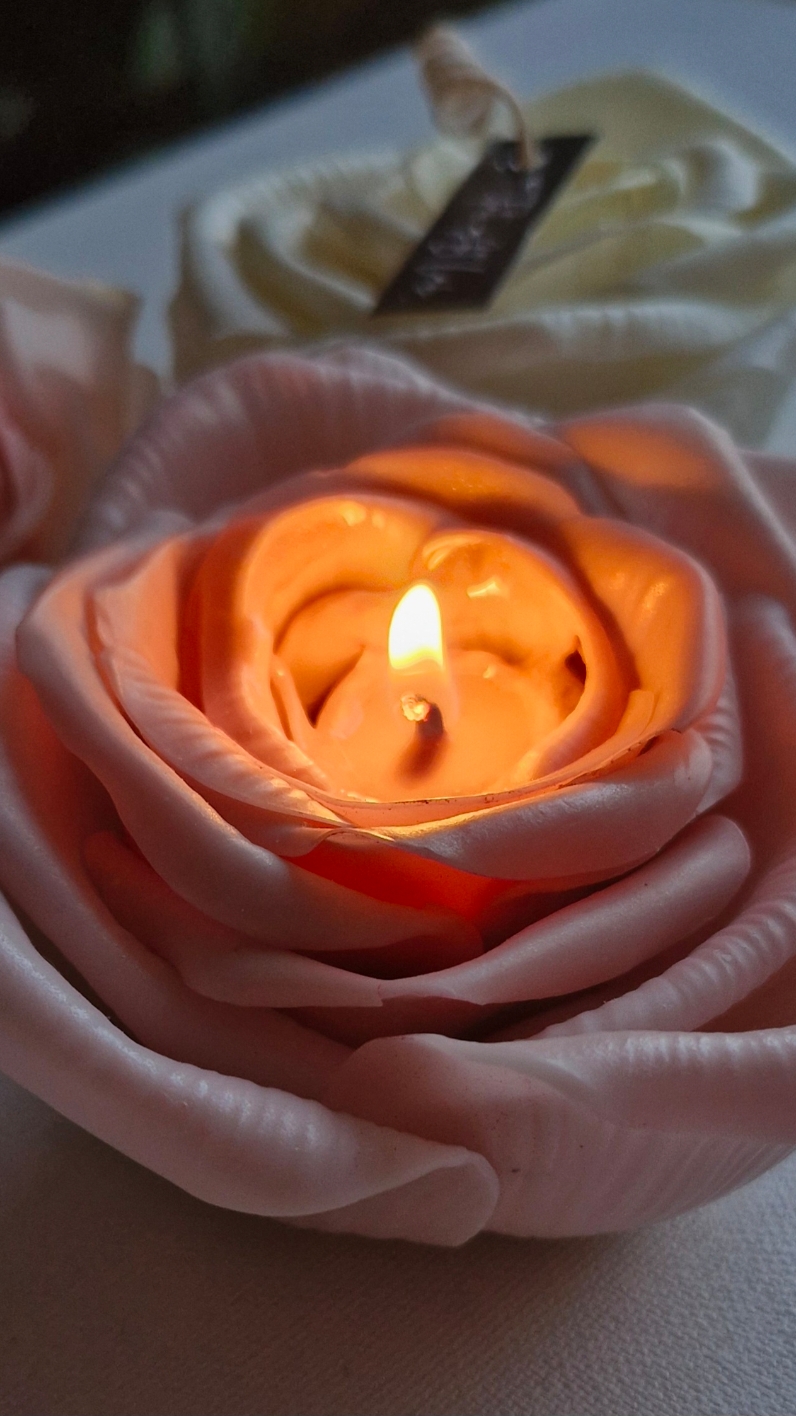 El yapımı çiçek mum Doğal bal mumu Sipariş için MD #handmade #soyawax #aromacandles #soyawaxcandle #fyp #fypシ゚viral #aromamum 