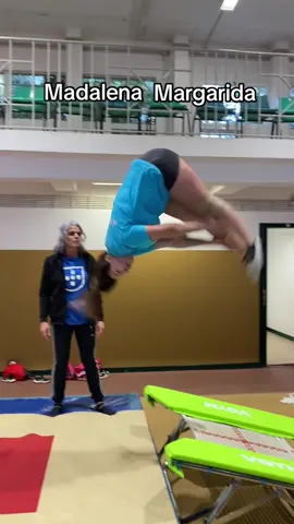 They stick very well! 😍😍 #minitrampoline #minitramp #trampoline #trampolines #flips #frontflip #frontflips 