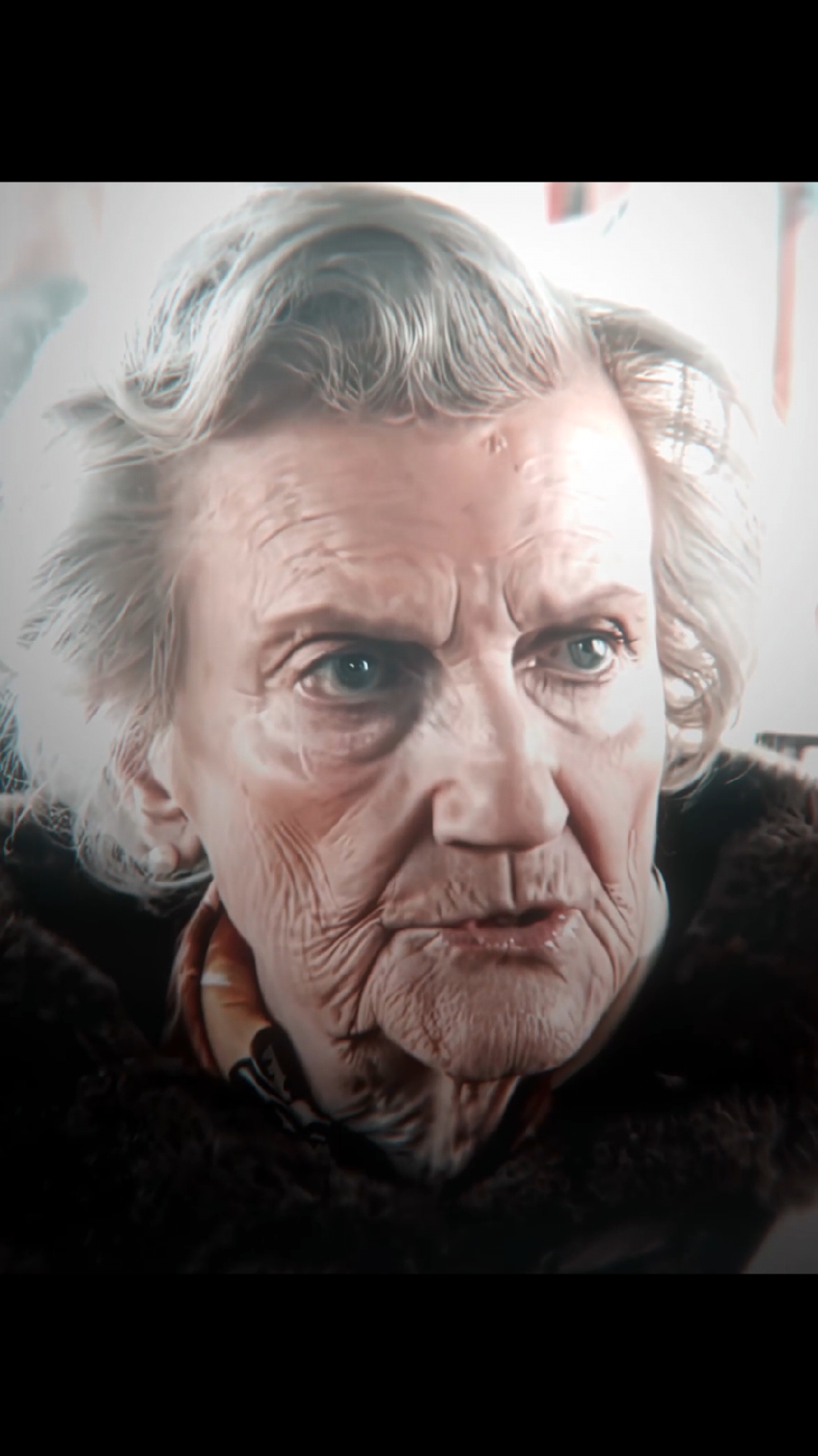 Is Horrible Grandma the scariest character of all time? 👵 #fyp #viral #horriblegrandmafridaynightdinner #horriblegrandma #fridaynightdinner #aftereffects #edit 