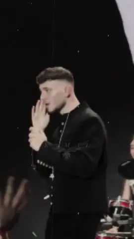 وهاد خصره شو 🤍 حفلة الشامي بيروت #capcut#حفلة_بيروت#ياليل_ويالعين  #حفلت_الشامي #حفلة_اعياد_بيروت  #الشامي #الشامي_alshami #الشامي_alshami🖤🥀 #اغاني_الشامي #al_shami  #alshami_music #ياليل_ويالعين  .  .  .  .  .  .  #قوالب_كاب_كات #شاشه_سوداء #ستوريات #ذوق #capcut #tiktok #trending #fyp #foryou #foryoupage #viral #viralvideo #capcut@Al shami - الشامي 