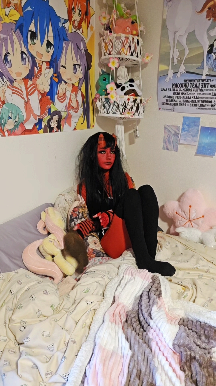 was abt to try and wash all of this off but had to really quick do the audio I used my last 2 succubus attempts #meruthesuccubus 