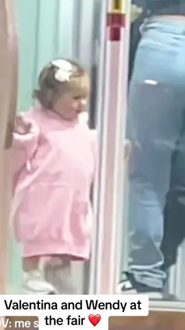 omgg😭 #fyp #viral #blowthisup #fypシ゚ #chisme #drama #tea #wendolynortiz #marysboutique #valentina #canelo #glassmaze 