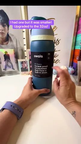 Unbox and set up my favorite water bottle. The Owala 32oz free sip. I had a 24 oz but realized it was too small so it was a time for an upgrade. I did also have to add a charm just to complete the look. 🥹💜 #fypシ゚viral #bts #btsarmy #shooky #suga #jungkook #jk #owala #unbox #unboxing@Owala @BT21 