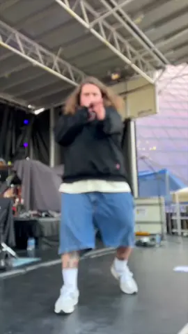 I LOVE PLAYING THIS SOMG LIVE COME WATCH ME PLAY IT LIVE