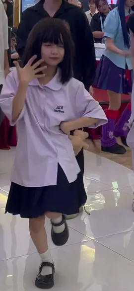@Trang Annie 🌷 ▽Magnetic︎︎▽#cosplayer #trangannie #おすすめにのりたい #dance #magnetic #illit #vietnam 