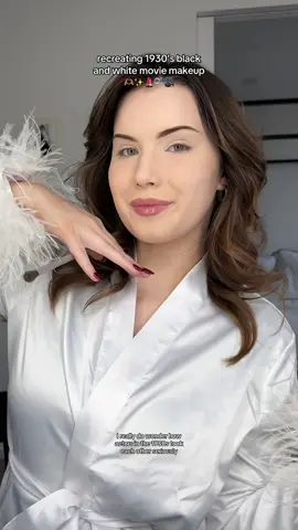 recreating black and white movie makeup from the 1930’s 💄🫶🏽✨🎥 #blackandwhitemovies #moviemakeup #1930s #1930smakeup #blackandwhitefilm #oldhollywood #makeupartist #makeuphacks #makeuptutorial #makeup 