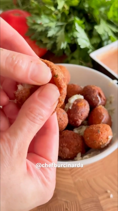 كرات البطاطس المقرمشة #بطاطس_مقرمشة #فطاير_مورقه #اكلات_سريعة #فطير#اكلات_سهلة #معجنات #explore #viral 