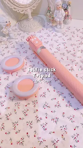 Tripod multifungsi bisa buat selfie dan ngonten 🫶🏻 ada lampu dan remot control nya yang bisa di charge🫵🏻💓🫶🏻 Mana warna nya lucu bangett pink💓🥳 #techbox #selfietripod #tripod #selfiestick #selfiesticktripod 