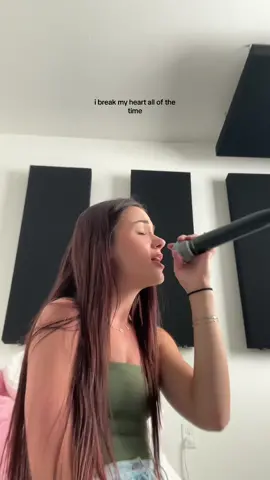 thank you everyone who’s pre-saved 🥺 release date coming soon 🤎 #breakupwithme #jessicabaio 