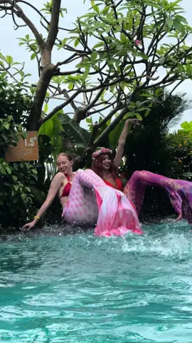 Why do mermaids have such powerful abs? The answer in this video!🧜‍♀️ #beautiful #sports 