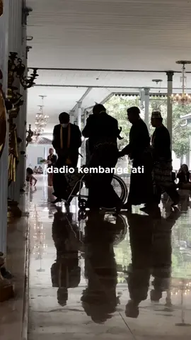 ⚜️👑 #karaton #karatonsurakartahadiningrat #surakarta_hadiningrat #kingdom #empire #monarch #lagujowo #tembangjawa #jawapride 