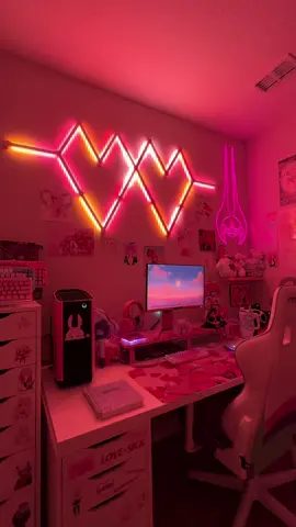 On the agenda tonight is watching Bee and Puppycat 🐝🐈☺️ although I really dislike sitting at my computer to watch things lol  #gamingsetups #gamergirl💕 #nanoleaf #aestheticroom #fypage #pinkgamingsetup #gamingroom #dreamy 