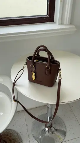 Tui kèm charm xinh #tuideocheonu #tuixachtangme #tuicongso 