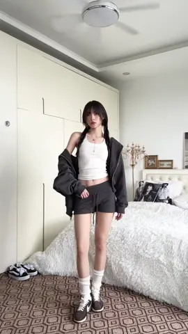 @POWRPOWR🖤🐈‍⬛🪐🪩 #dqlootd #dinhquynhlan #OOTD #grwm #trending #macdepmoingay 