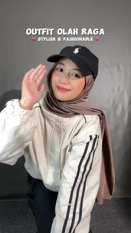 Rekomendasi outfit buat olah raga super cute! Bahannya premium, tapi harganya murce 🤩  Langsung kepoin aja ke @Lionis Fashion , banyak pilihan baju lainnya 😍‼️ #outfit #outfits #OOTD #ootdhijab #racunoutfit #ootdolahraga #bajuolahraga #lionisfashionjkt #baju #ootdmuslimah 