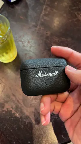 Marshall Motif II ANC, cùng phân khúc Apple Airpods Pro, một tai nghe có chất riêng và đáng mua #TikTokTech #CôngNghệ2024 #marshall #motif #headphones #tws #airpods 