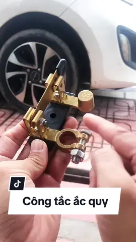 Công tắc bình ắc quy, cầu dao bình ắc quy dùng cho các loại bình ắc quy thường và ô tô. #congtacbinhacquy #caudaobinhacquy #congtacacquy #xedien #vinfast 