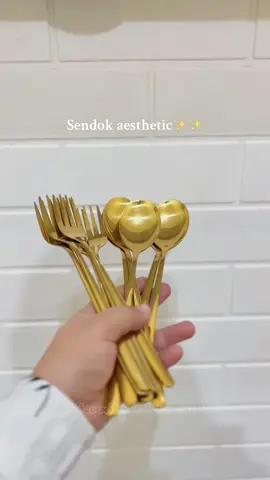 Pecinta drakor wajib nih punya sendok korea gold🫶 #sendokkorea #sendokgold #sendokkoreaset #sendokmakan #sendokstainless #sendokgarpu #fyp 