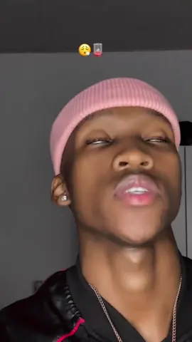 #stitch with @Samuel Maru What the heck 😧someone confiscate his adams apple😭🙏🏾 #stitchvideo 