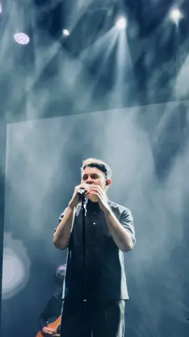 Katakan pada dirimu, semua baik baik saja 💙 #tulus #tulusm #konsertulus #stageperformance #interaksitulus #tulusdiri 