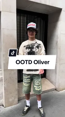Look du jour Oliver ! Refs de l’outfit en caption. Look dispo sur maisonguava.com et au 48 rue cambon ! Casquette : cap sicko black Haut : waffle longsleeves hellstar white Bas : jort VSNS kiss me distressed  @oliver  #maisonguava #conceptstoreparis #luxurystreetwear #joparis2024 #OOTD #lookdujour #ootdoliver #hellstarclothing 