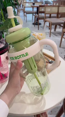 Cốc siêu hot đã cập bến nhà e rồi, các bác nhanh tay ấn dưới góc trái màn hình để mua nha 🥰