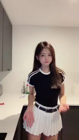 就这么水灵灵的跳起来了#甜妹 