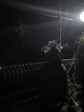 Terlalu banyak luka yang aku sembunyikan, sehingga aku sulit untuk membuka suara bahwa aku kesakitan. #fyp #galaubrutal #sadvibes #cardigan 