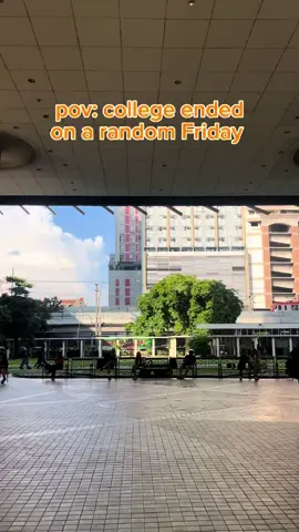 Just like that?? 😔💚 #dlsu #graduation 