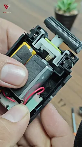 MINI SHAVER TEARDOWN!!! #Shaver #EnchenTravelShaver #EnchenShaver #EnchenMiniShaver #PortableRazor #ShaverForMen #TravelEssentials #fyp #wintechteardown 