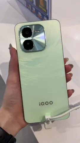 iQOO Z9x in Northern Green colorway 😍 #iQOOZ9x #iQOOZ9 #iQOO #Smartphone 