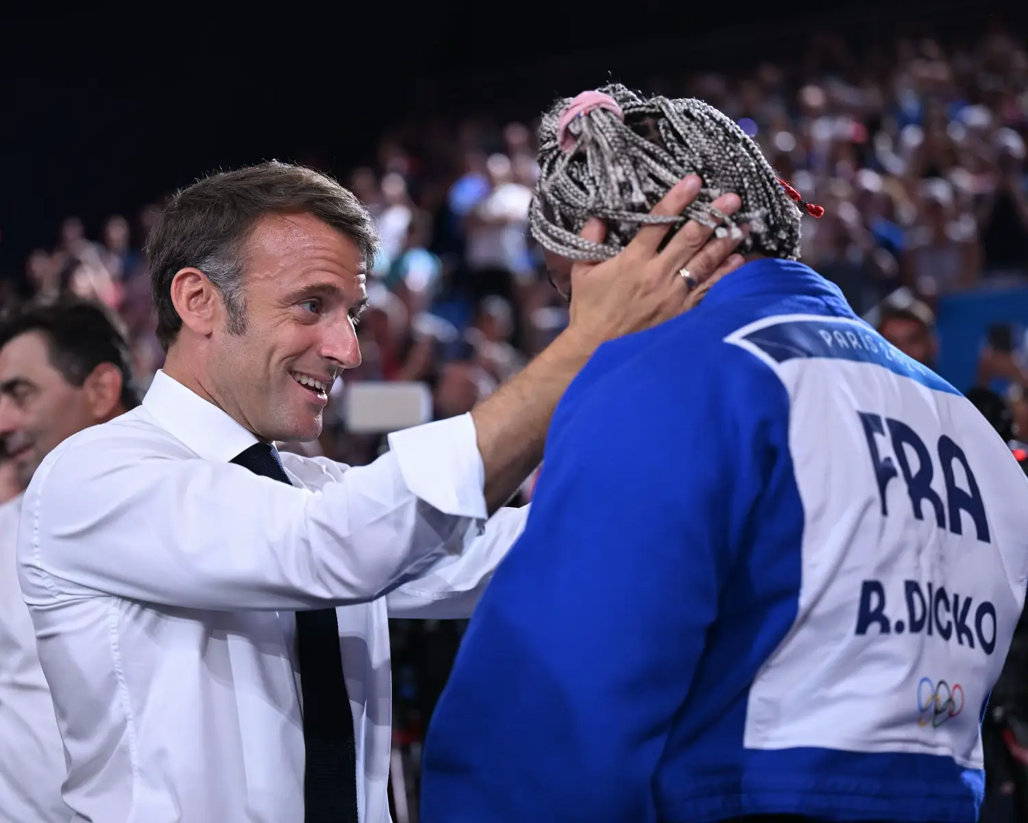 President Macron congratulates Dicko 🥉 The importance of Judo in France cannot be overstated 🇫🇷 #JudoTV #Judo #Olympics #Paris2024 