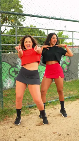Coreo completa no canal PLADU, link na bio, inscreva-se ❤️ @Izabela Leite 💃🏼 @Rosana Maria / 🎥: @Douglas Tiene #fy 