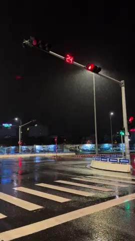 Cuộc sống mà làm gì có sự lựa chọn đâu , mưa tới đâu thì ta che tới đó thôi🙂