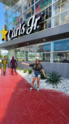 ¿Team Deadpool o Team Wolverine?  🔴🟡 ¡Vayan y aprovechen los combos edición limitada en @Carl's Jr. México de la nueva película #DeadpoolAndWolverine ! #Deadpool&Wolverine  #CarlsJrMx 