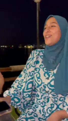 حد يعرف الروقان دا طالع منين 😂😂❤️