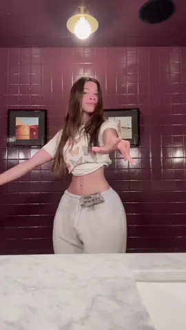 Grey Sweatpant boogie down 