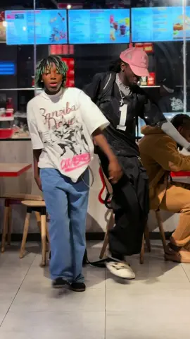 Lets do a lil smooth 😋❤️‍🔥 w/ @Lisa Quama  Dc: @𝑺𝑻𝑬𝑬𝑵𝑨 🧱📌  #realcesh #amapiano 