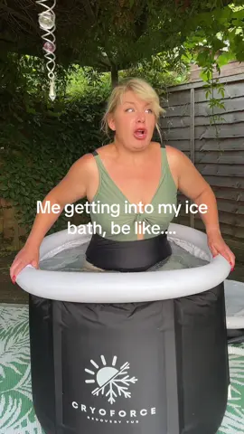Its soooo cold #icebath #coldplunge #coldwatertherapy 