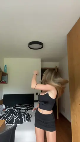 #fypシ゚ #fyp #viral #tranding #dance #viraldance #trendingdance #tiktokdance #vibe #Summer #summervibe 