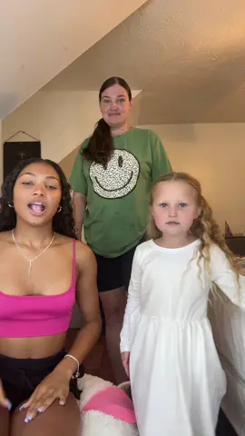 Just give me my money🤑 #money #yay #daughters 